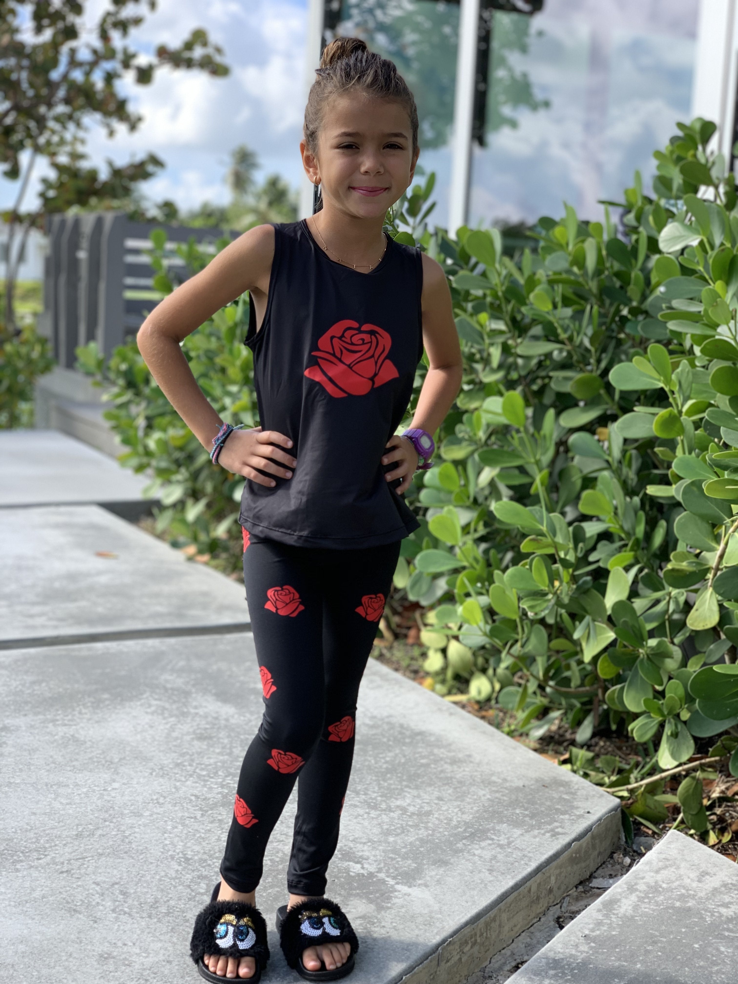 Black leggings 2024 with red roses